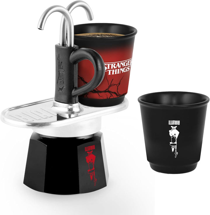 Bialetti Mini Express Stranger Things Set – Espressokocher für 2 Tassen (130 ml), inkl. 2 wärmeempfi
