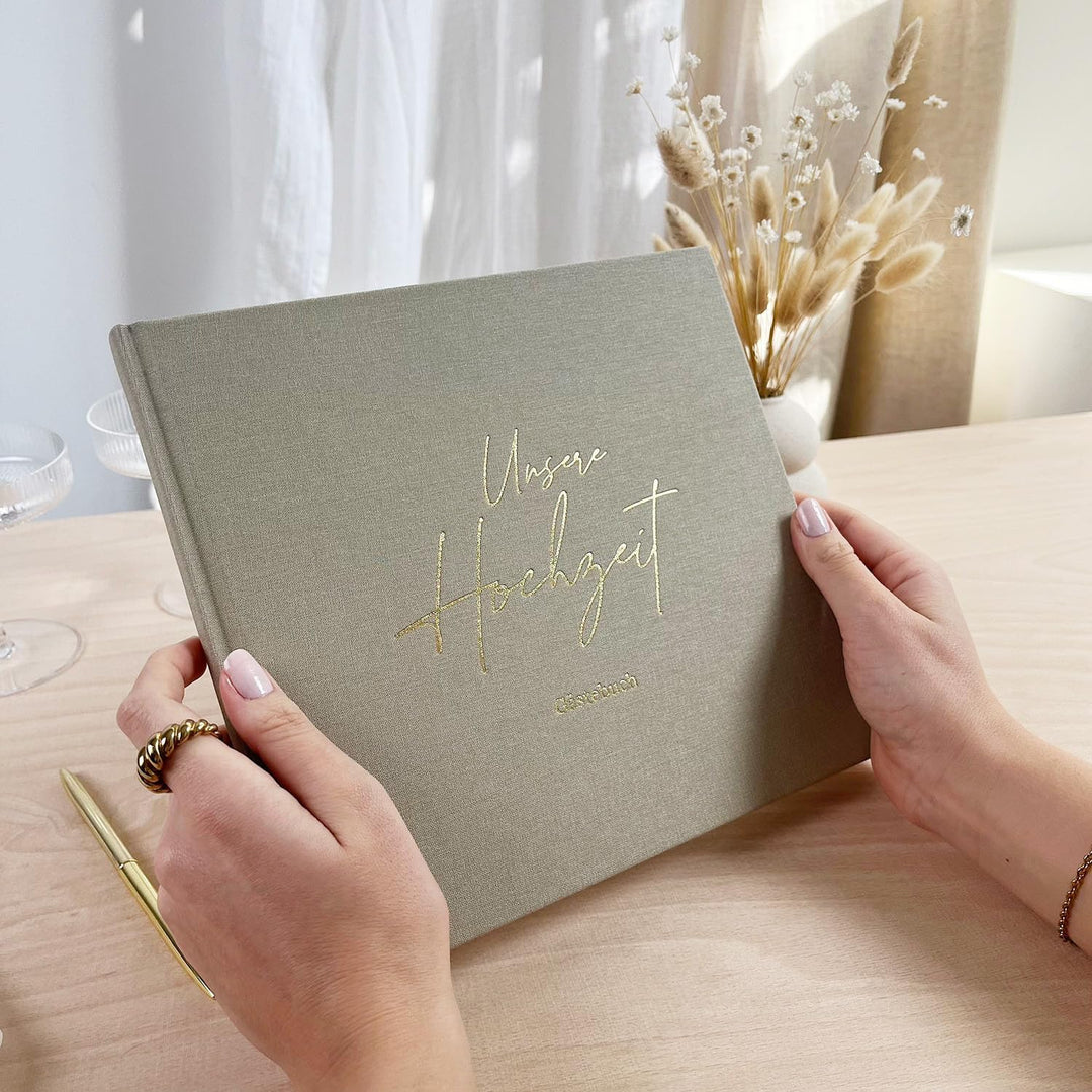 mintkind® Gästebuch Hochzeit zum Ausfüllen Beige inkl. 4 Stickerbögen | 84 Seiten zum kreativen Gest