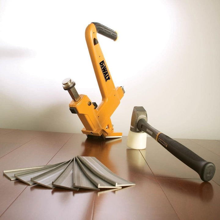 DEWALT DMF1550-XJ - Clavadora MANUAL para Tarimas