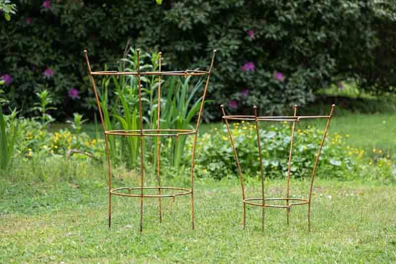 KUHEIGA 2er Set Staudenhalter Rostig aus Höhe: 60cm und 85cm - 2 TLG. Strauchhalter Rankgerüst, Rost