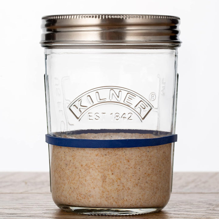 Kilner Sauerteig Starter Set 5-teilig / 350 ml / Glas mit Messbecher-Deckel, Weithals-Glas, Gummirin
