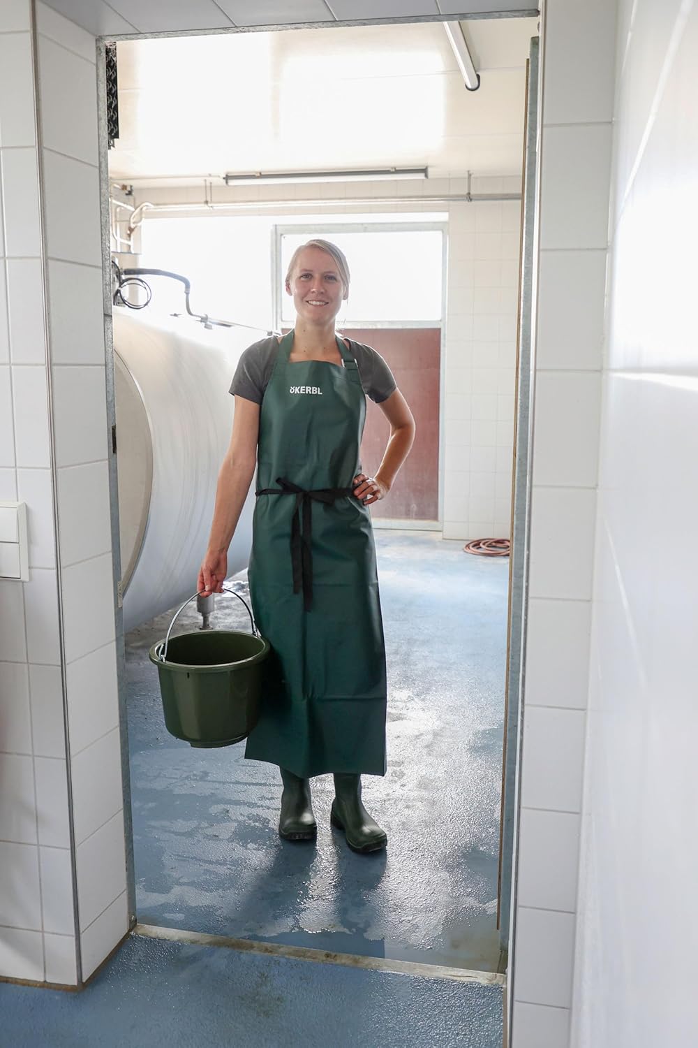 Kerbl Premium Melkerschürze, Robust Wasserfest Reissfest Knickfest, S M L XL, M 115 x 100 cm