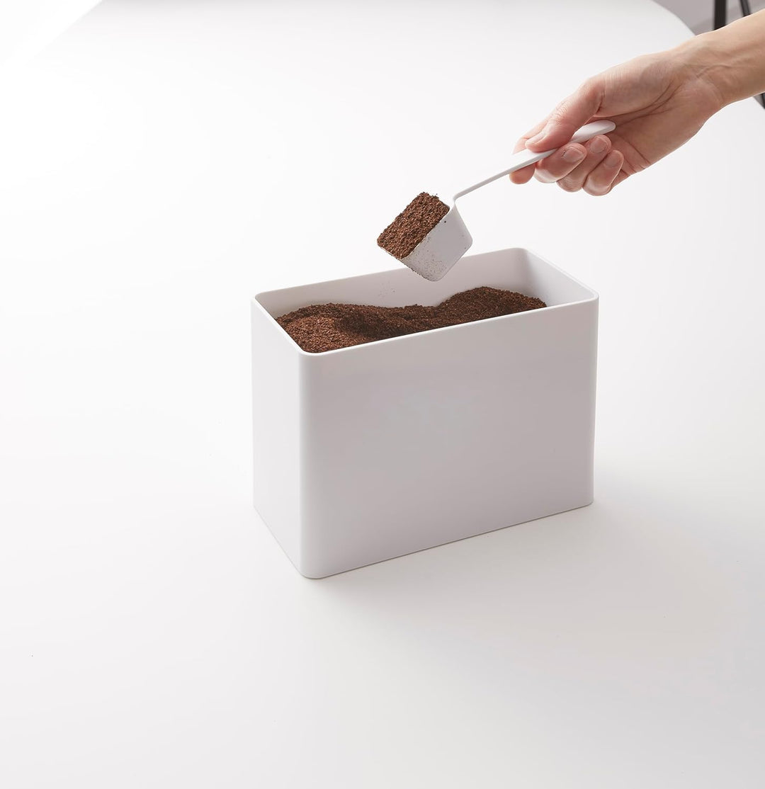 Yamazaki 6907 TOWER Luftdichter Kaffeebehälter, weiss, Polypropylen/Silikon, minimalistisch, 18.4 x
