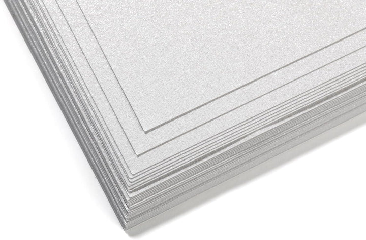 50 Blatt DIN A4 Perglanz-Papier Schneeweiss-Metallic, Bastelpapier mit Perlmutt-Schimmer, 120 g/m²