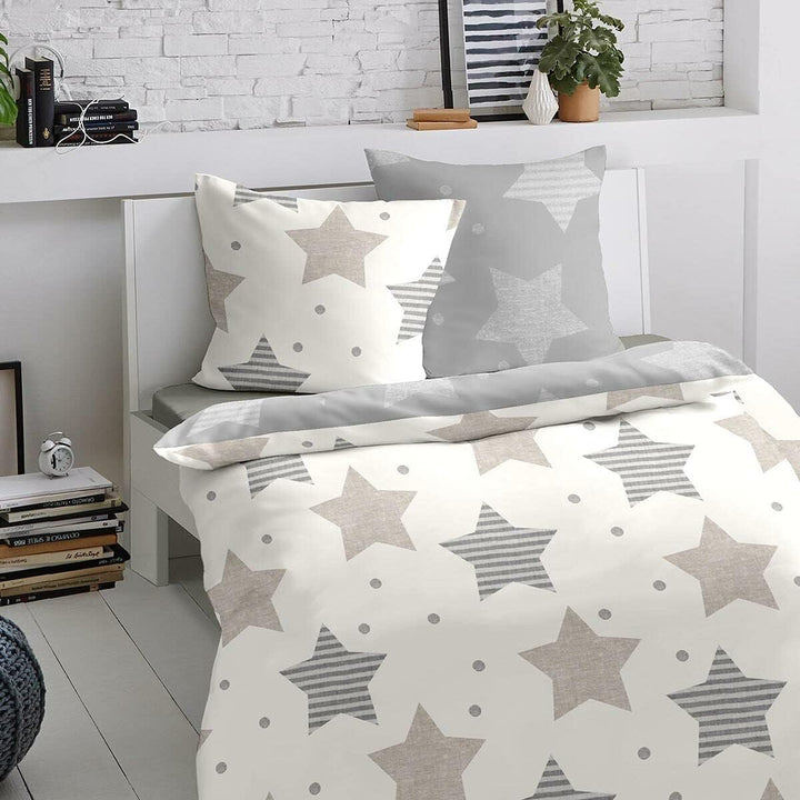 Traumschlaf Biber Wendebettwäsche Sterne beige 1 Bettbezug 155 x 220 cm + 1 Kissenbezug 80 x 80 cm,
