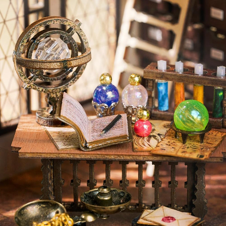 CUTEBEE Puppenhaus Miniatur Haus mit Möbeln, DIY Puppenhaus Bausatz Plus Staubschutzhülle 1:24 Masss