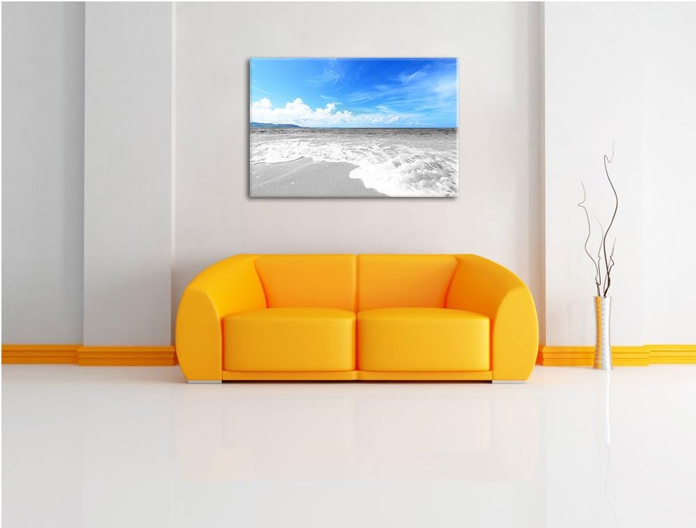 Sandstrand mit Welle bei azurblauen Himmel schwarz/weiss Format: 100x70 auf Leinwand, XXL riesige Bi