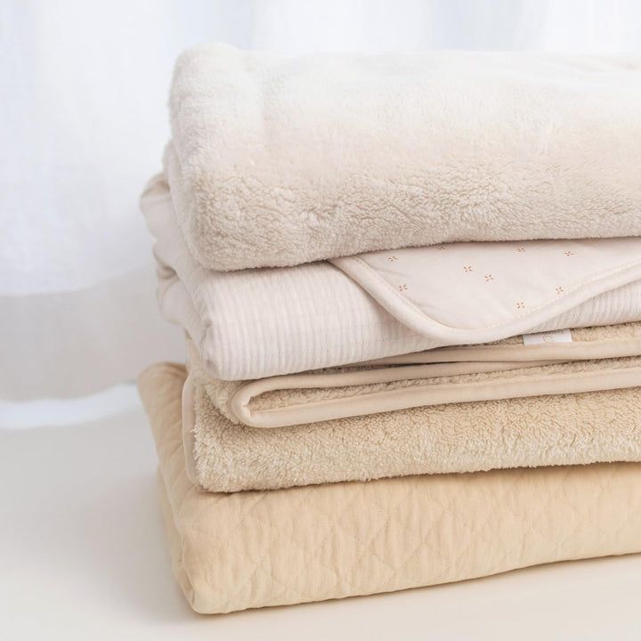 BEMINI Kuscheldecke Pady Tetra Jersey + Softy tog 3 Pudding, Pudding