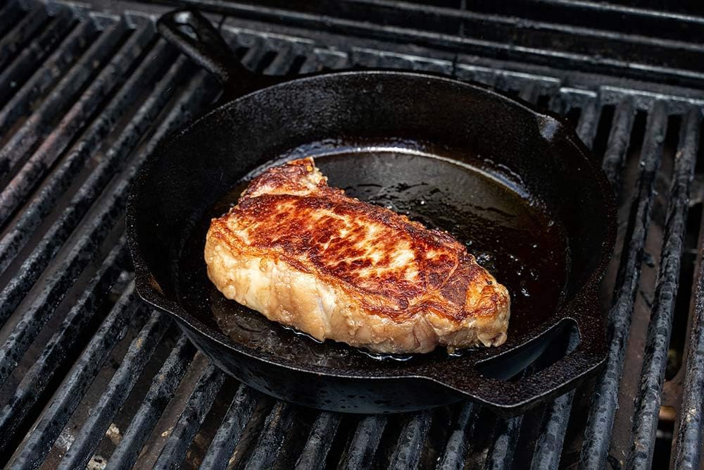 Schickling Gusspfanne - Gusseisenpfanne - Eisenpfanne - Bratpfanne aus Gusseisen - Ø26cm - Grillpfan