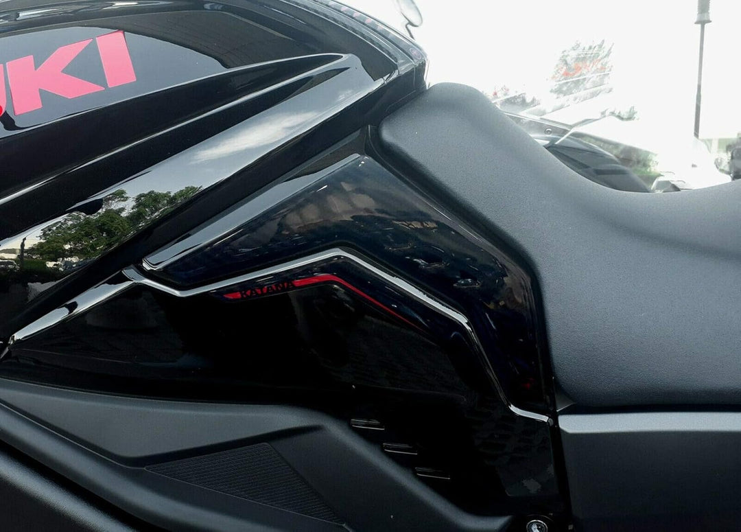 labelbike - 3D Aufkleber Motorrad Tank Seite Schutz und Dekoration in Harz kompatibel mit Suzuki Kat