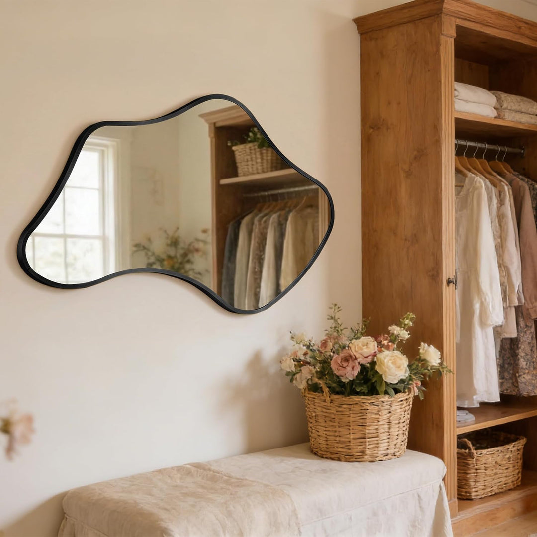 Unregelmässiger Wavy Wandspiegel mit Metallrahmen &amp; Gehärtetem Sicherheitsglas für Badezimmer, Schla
