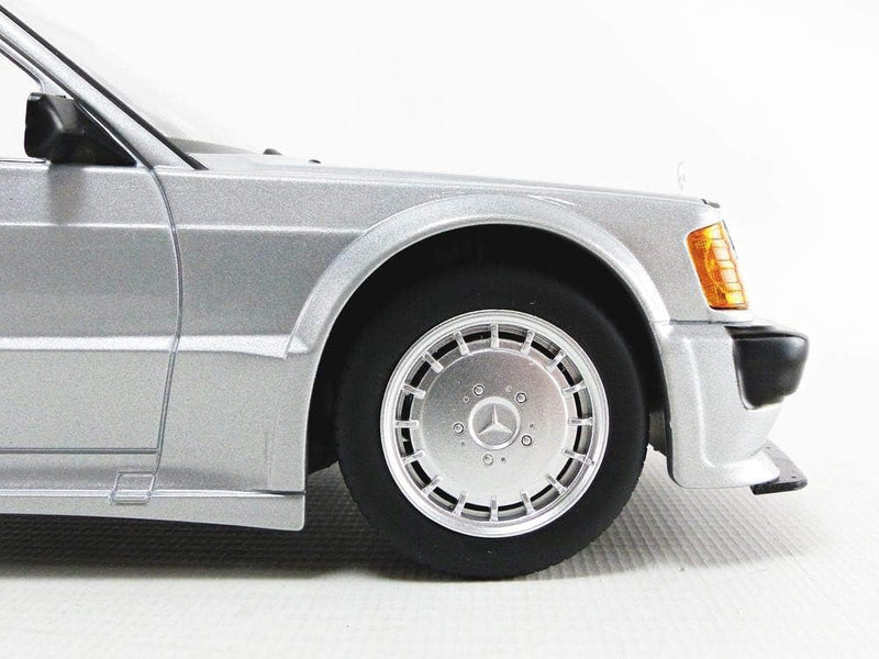 Mercedes-Benz 190E 2.5-16 EVO 1 1989 - 1:18 - Minichamps