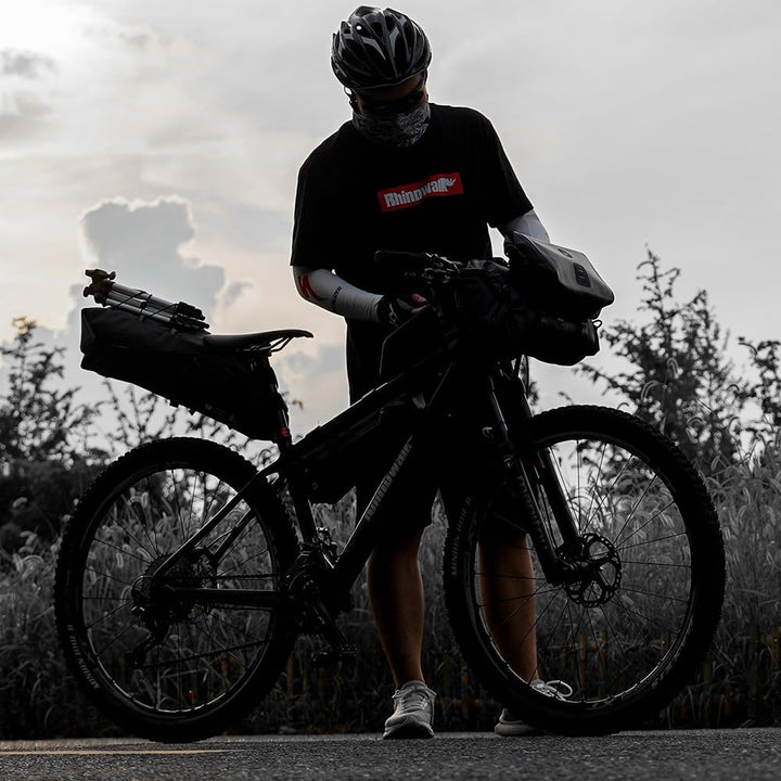 UBORSE Fahrrad Satteltasche Wasserdicht 10L/ 13L Bikepacking Satteltasche Fahrradtasche Sitztasche A