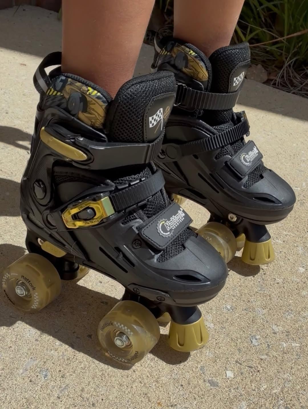 Nattork Rollschuhe Kinder, Verstellbare Rollschuhe für Kinder Jungen Mädchen, 4 Grössen Verstellbar