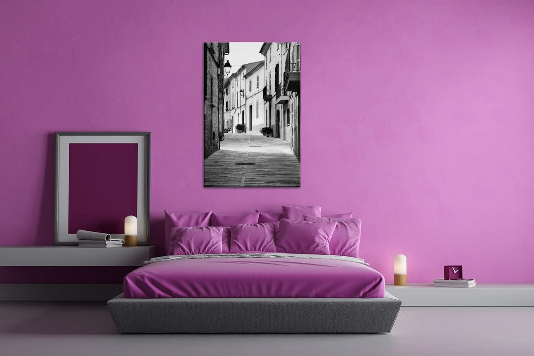 Fussweg in der Altstadt Format: 100x70 cm Effekt: Schwarz&amp;Weiss als Leinwandbild, Motiv fertig gerah