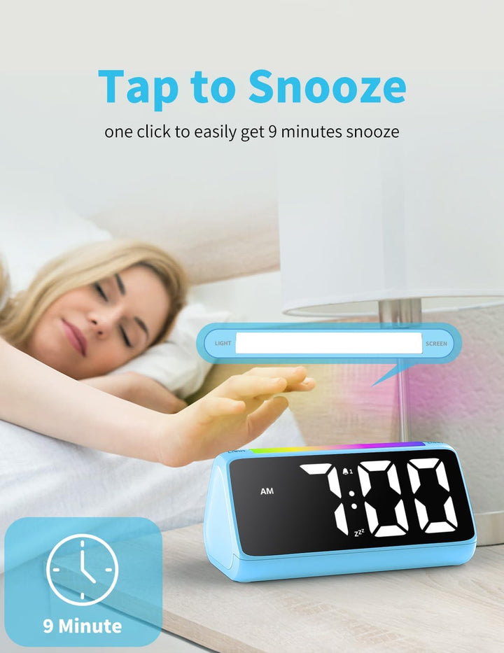 Wecker Digital, Digitaler Wecker Kinder mit Licht, Bunter LED Anzeige, 0-100% Helligkeitsdimmer, 2 A