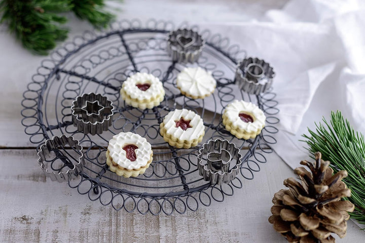Dr. Oetker 15er Mini-Linzer Ausstecher-Set, Ausstechformen für Weihnachten, hochwertige Ausstecher f