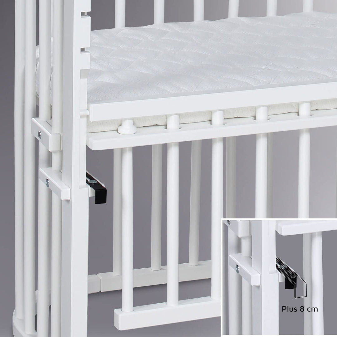 babybay Maxi Comfort Plus Beistellbett, weiss lackiert mit Matratze Classic Cotton Soft Weiss Lackie