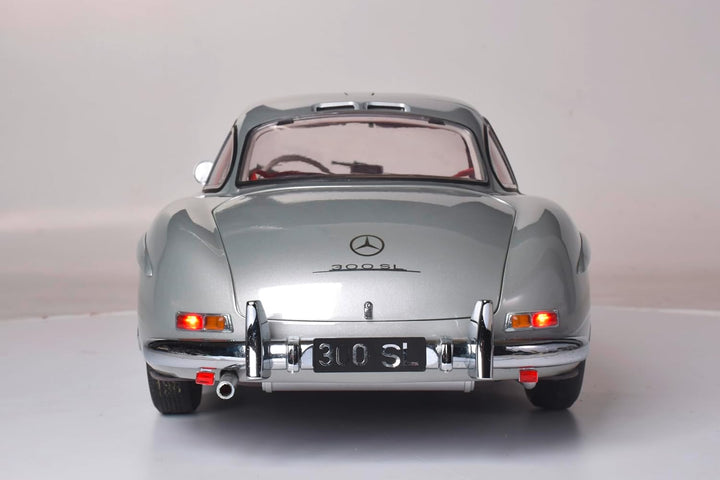 IXO Collections 1:8 IXO Mercedes 300 SL - Modellbau, Standmodellbau, hochwertiger Bausatz, Modellbau