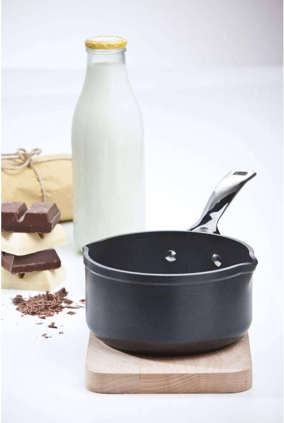 Le Creuset Aluminium-Antihaft Milchtopf, Ø 16 cm, Für alle Herdarten inkl. Induktion geeignet, Anthr