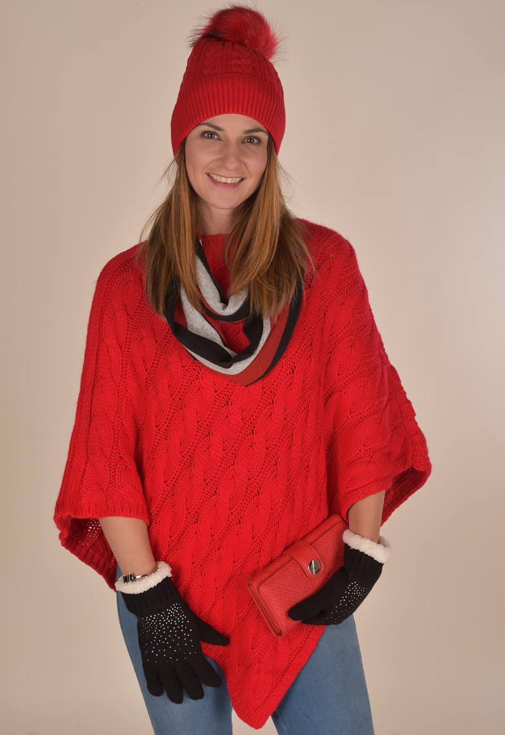 styleBREAKER Strick Poncho mit Zopfmuster, Rundhals Strickponcho, Grobstrick, Damen 08010040 Einheit