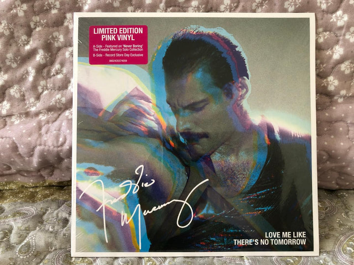Love Me Like There's No Tomorrow, Vinyl