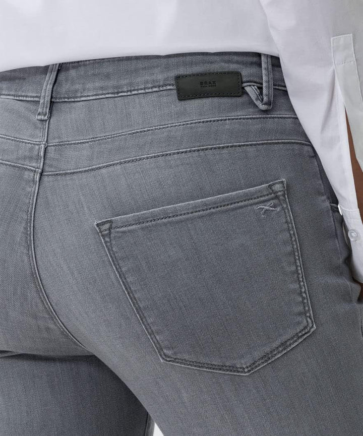BRAX Damen Style Shakira S Verkürzte Light Denim Jeans 26W / 30L Used Light Grey, 26W / 30L Used Lig