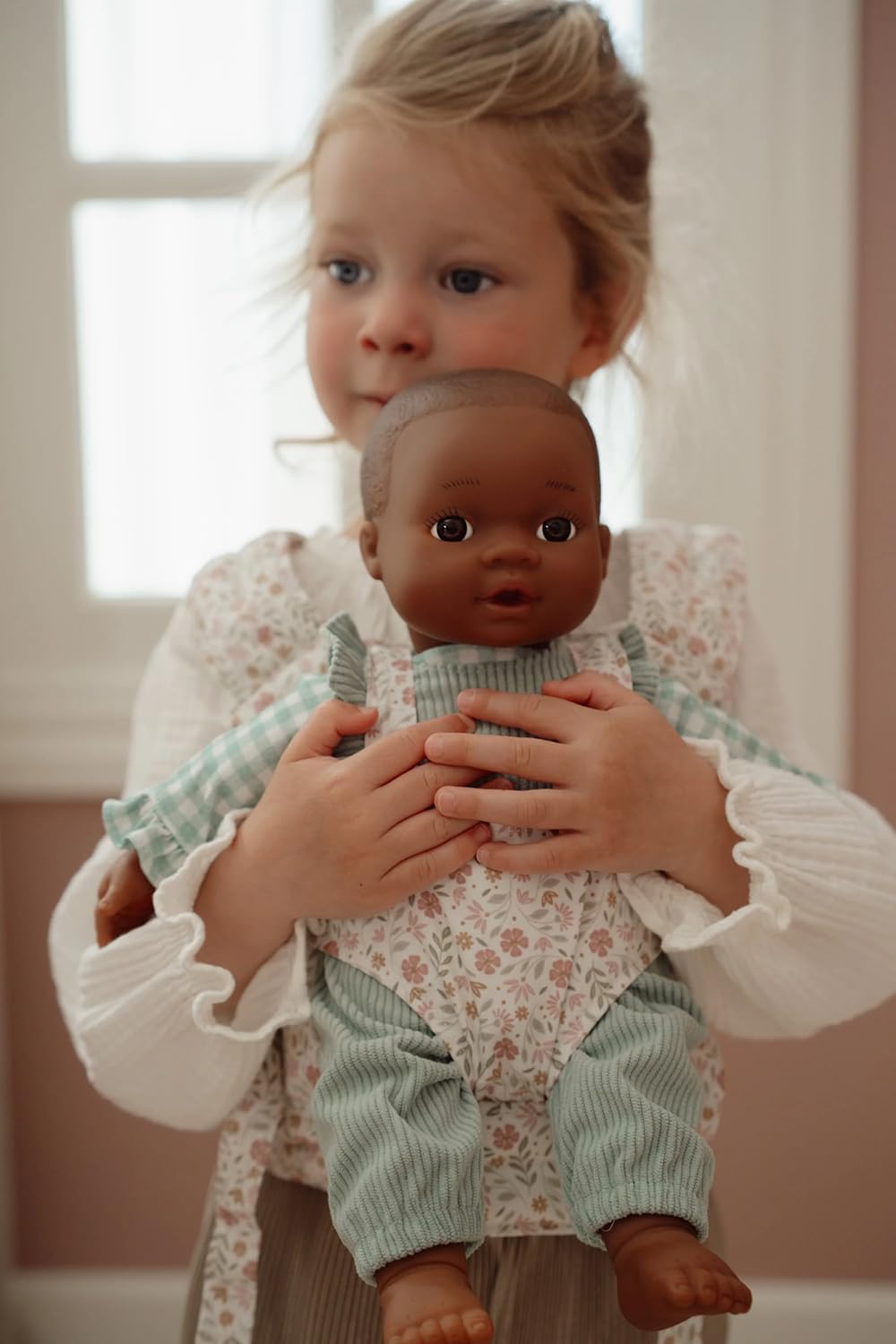 Little Dutch Puppentrage Bauchtrage für Puppen Babypuppen oder Plüschtiere mit Schultergurte und ver