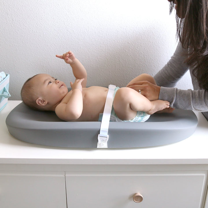 Hatch Baby Wachsen Smart-Pad und Ändern Scale (Gray) Grau, Grau