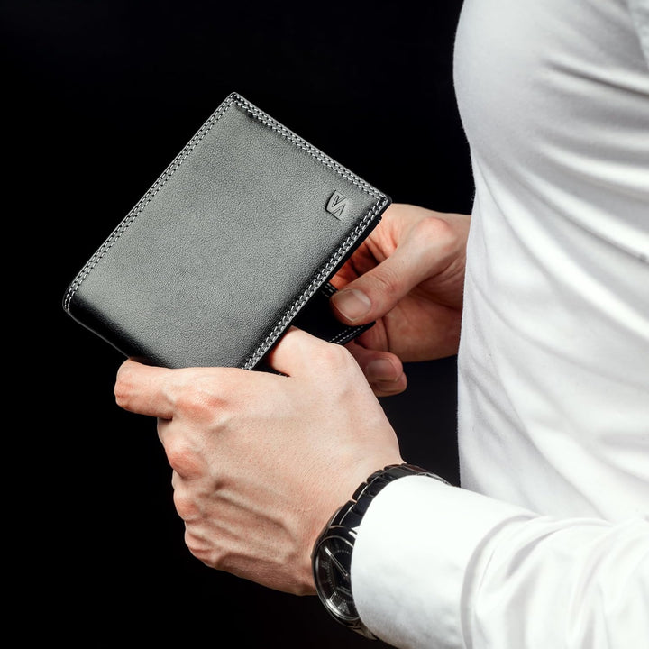 SERASAR | Leder Geldbeutel Männer mit RFID Schutz | Schwarzes Nappaleder | 12 Kartenfächer | Exklusi