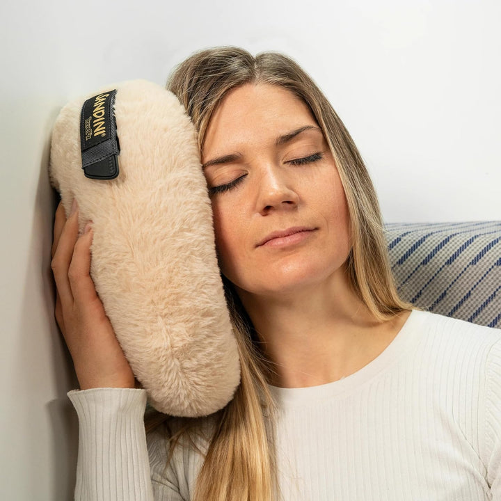 SANDINI TravelFix Regular Size – Plüsch – Premium Reisekissen Made in EU/Nackenkissen mit ergonomisc