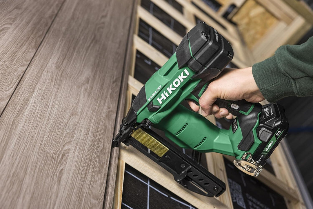 HiKOKI Akku-Klammergerät - 18 V, 13-40 mm, Li-Ion, LED-Licht, werkzeuglose Tiefeneinstellung, Luftfe