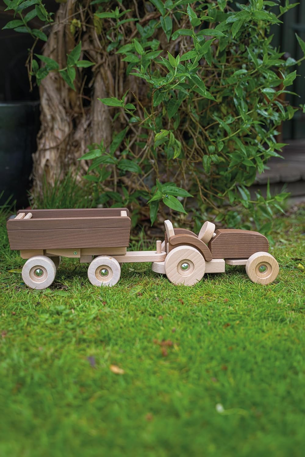 Goki 55915 55915-Spielfigur-Traktor mit Anhänger