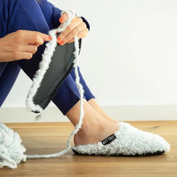 myboshi Häkelset Pantoffellino Tadano, für Anfänger, Botties Sohlen-Set, Fellino Wolle, Häkelnadel,