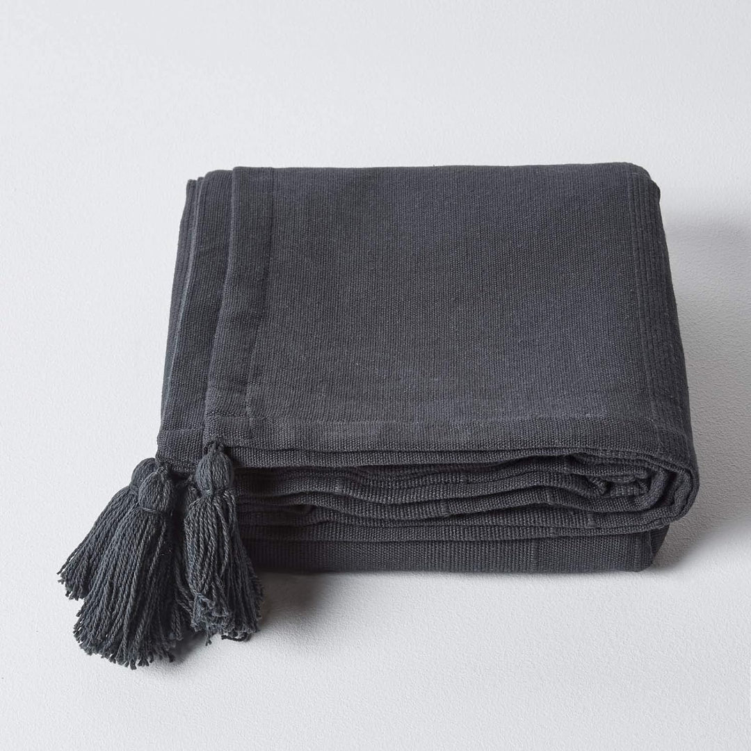 Homescapes extra grosse Tagesdecke Rajput, schwarz, Wohndecke aus 100% Baumwolle, 255 x 360 cm, Sofa