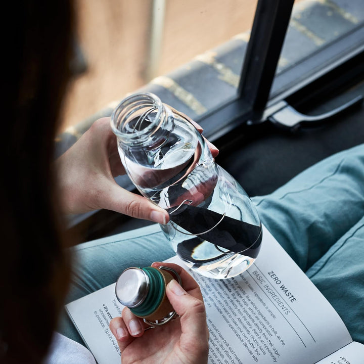 black+blum Eau Good Glas (optimiertes Design), olive, 650 ml 650 ML Olive, 650 ML Olive