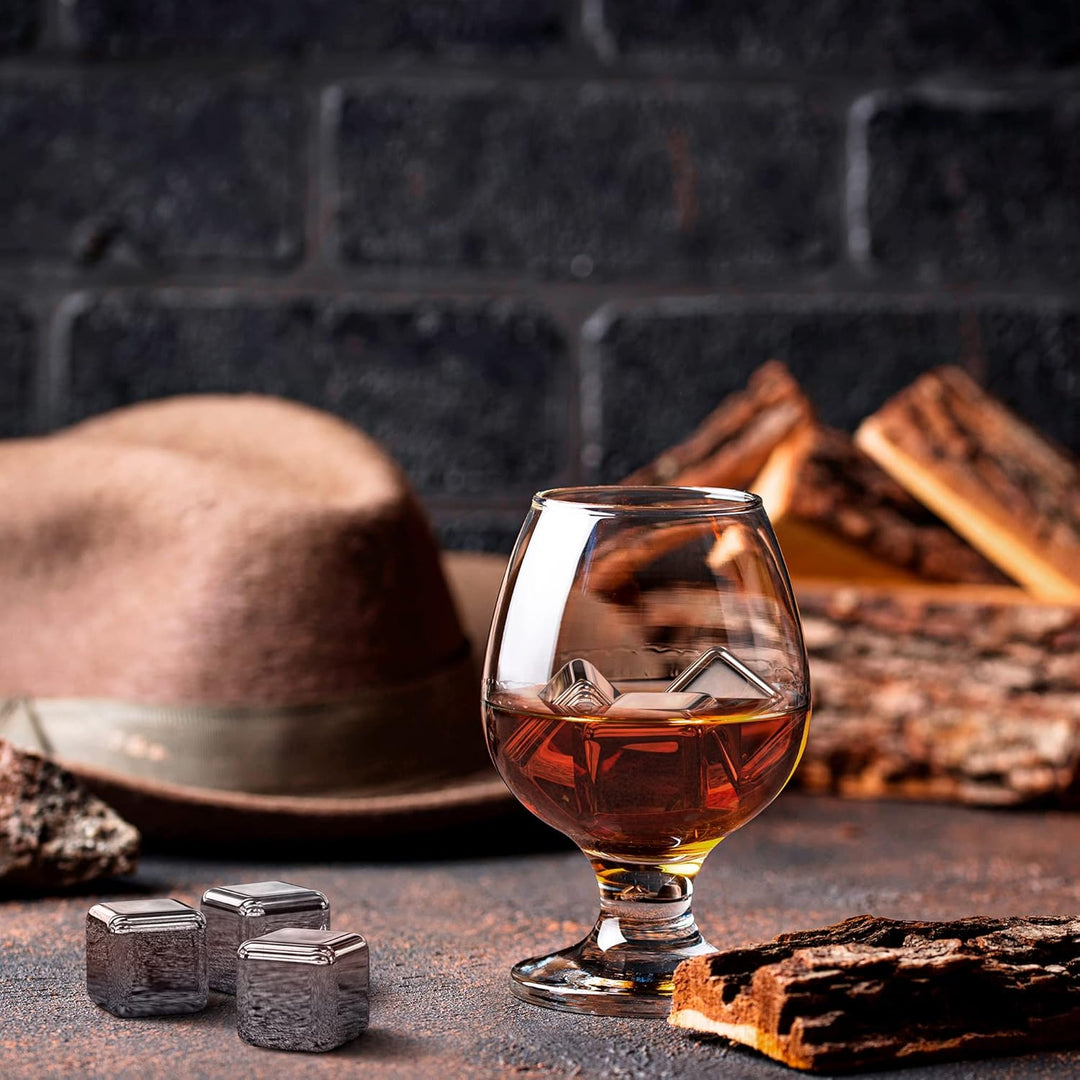 Whisky Steine Set - 8 Wiederverwendbare Edelstahl Eiswürfel, Zange + Stoffbeutel, Whiskey Ice Cubes
