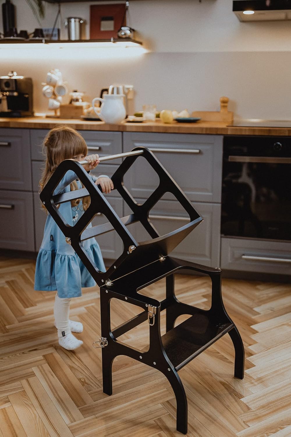Klappbarer Lernturm mit Sitzfunktion, 45 cm Stehhöhe, Step’n’Sit, Lernturm mit Sitz und Tisch umklap