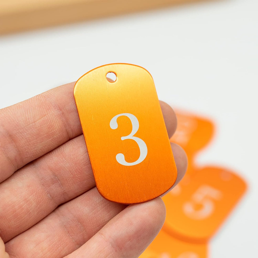 Aluminiummarken mit gravierten Nummern 1 bis 50, Schlüsselanhänger, Kennzeichnungsmarken mit Schlüss