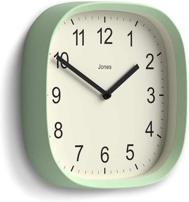 JONES CLOCKS Quadratische Retro-Wanduhr aus hochwertigem Acryl, 'Sprite' in Mintgrün, 25 x 25 x 5 cm