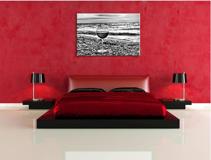 Pixxprint Monocrome, Weinglas am Steinstrand, Format: 100x70 auf Leinwand, 100x70