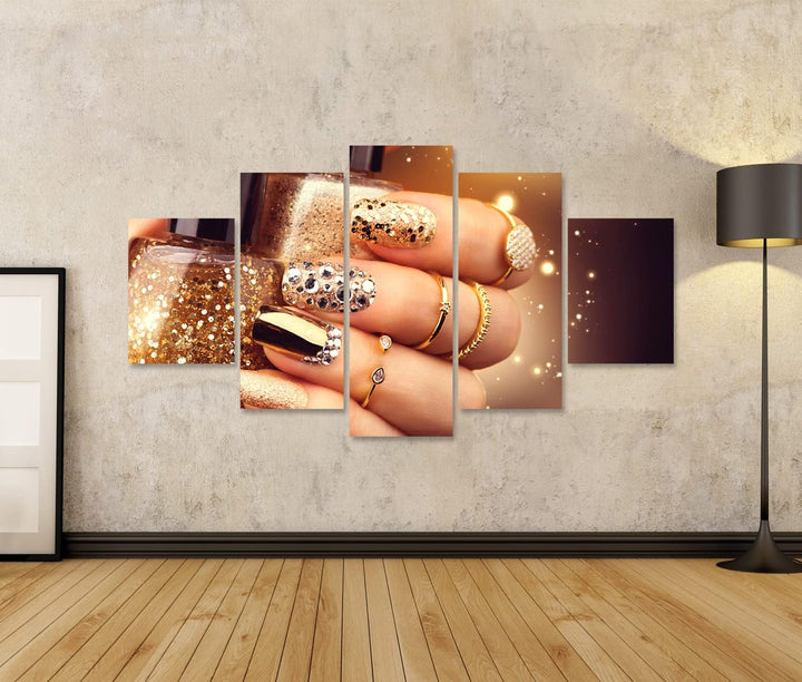 islandburner Bild auf Leinwand Goldene Maniküre Mit Edelsteinen Und Funkelt Eine Flasche Nagellack T