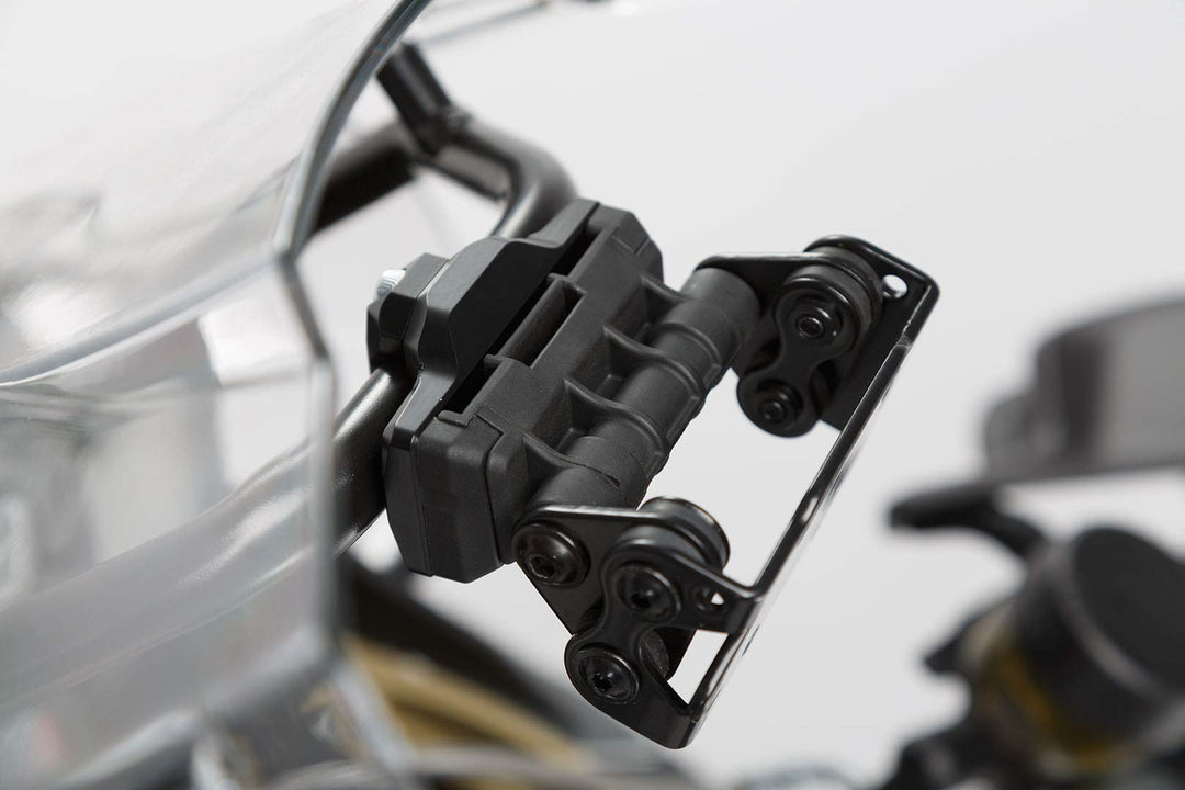 SW-MOTECH Navi-Halter an Rohr Ø 13/16 mm Schwarz.