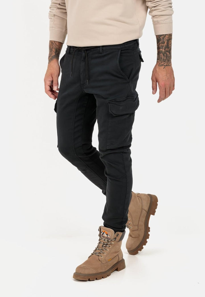 camel active Herren Tapered Fit Cargo Hose 38W / 30L Schwarz, 38W / 30L Schwarz