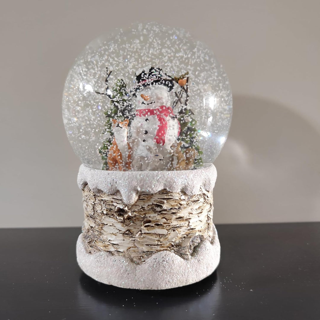 Heaven Sends Weihnachts-Schneekugel mit Schneemann umgeben von Waldtieren