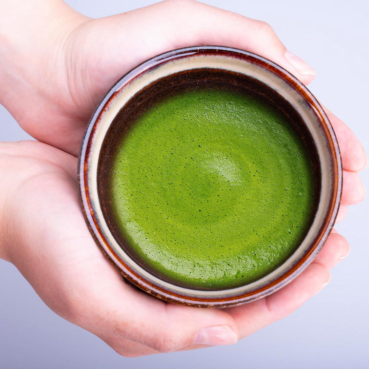 Goodwei Matcha Set mit Matcha Besen, Matcha Schale und Besenhalter aus Keramik | Geschenkset (Kumo),