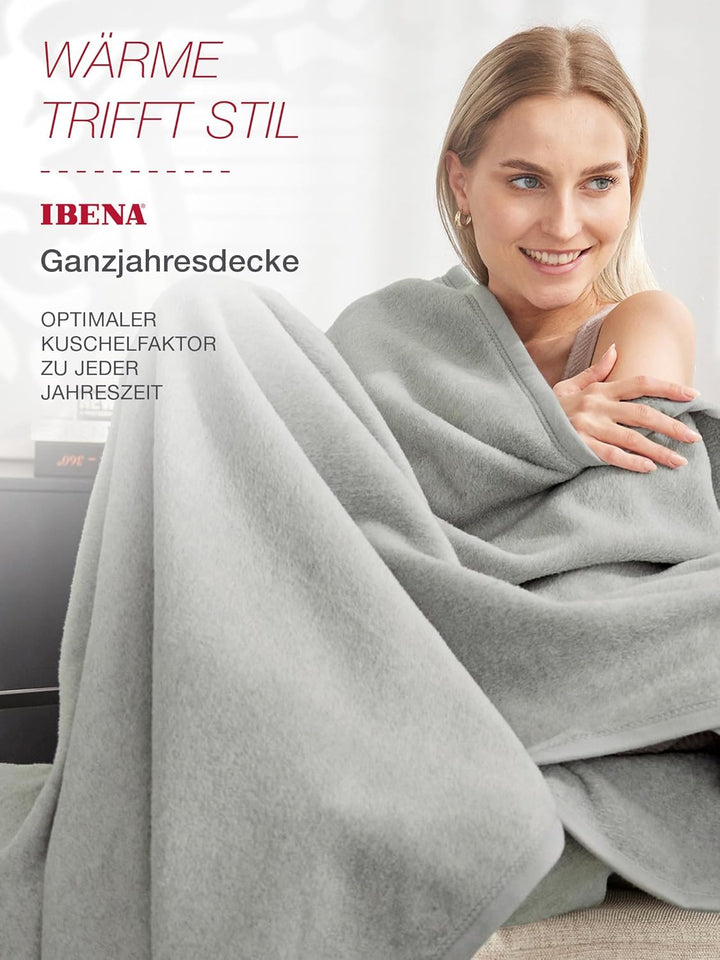 Ibena Porto XXL Decke 180x220 cm – Baumwollmischung weich, warm & waschbar, Tagesdecke hellgrau einf