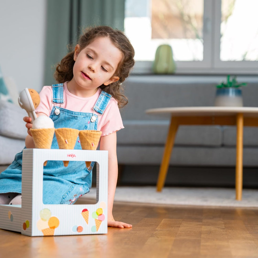HABA Creative Play Eisdiele – Rollenspielzeug ab 3 Jahren mit magnetischen Eiskugeln – Fördert Feinm