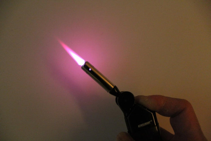 Benzinfeuerzeug Sturmfeuerzeug Chrom (Wird ohne Benzin verkauft) (12 Stück) + 1x (Konsumany® Stab- S