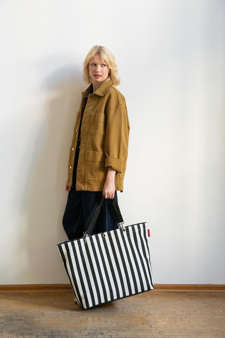 reisenthel shopper XL – Geräumige Shopping Bag und edle Handtasche in einem – Aus wasserabweisendem
